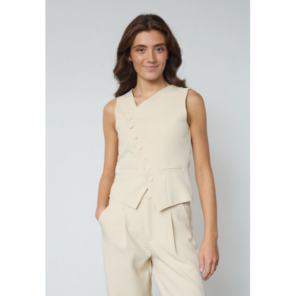 Sisters Point Gata-ve2